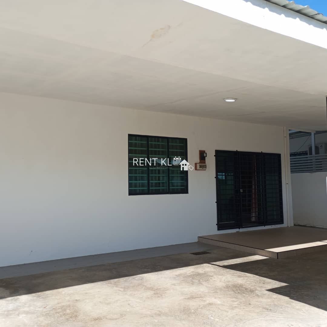 3 Bedrooms 3 Bathrooms 1 Storey Terrace House For Rent At Senadin Miri House For Rent 4