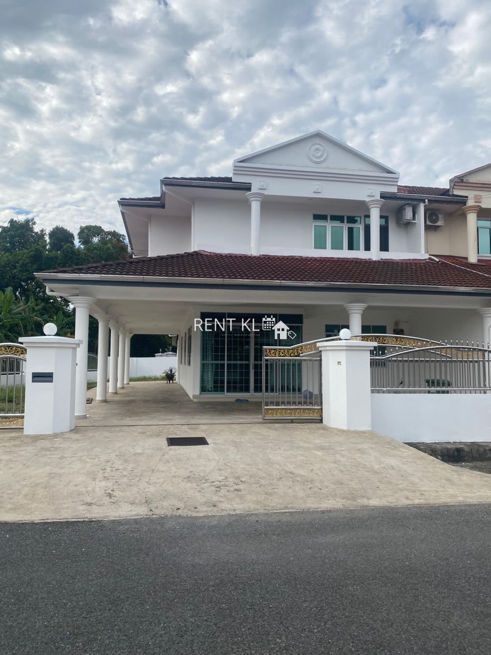 4 Bedrooms 2 Bathrooms 2 Storey Semi D House For Rent At Jalan Luak Bay Min Sing Garden Miri House For Rent 1