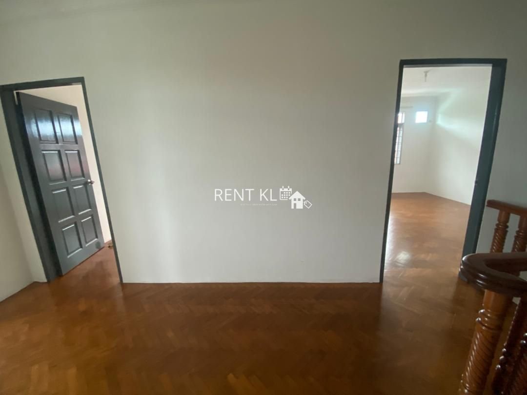 4 Bedrooms 2 Bathrooms 2 Storey Semi D House For Rent At Jalan Luak Bay Min Sing Garden Miri House For Rent 11