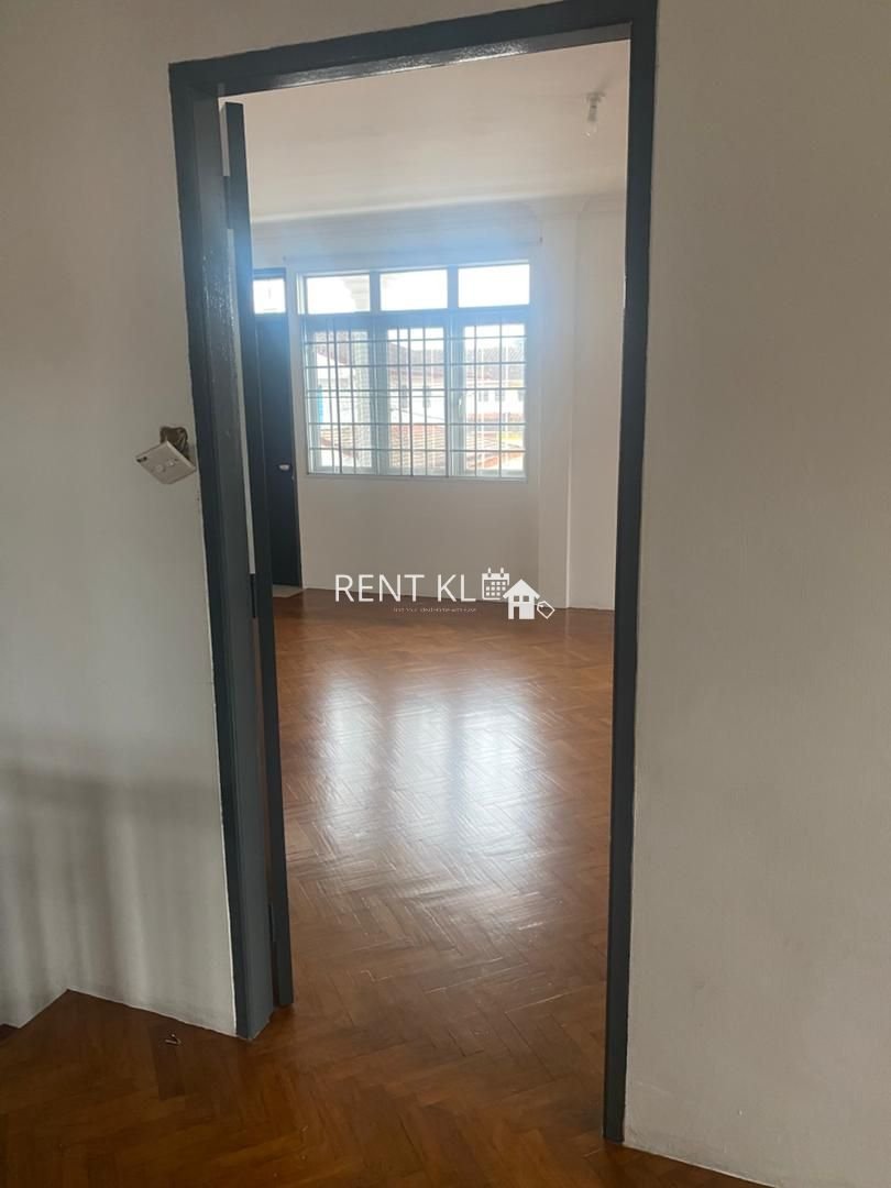 4 Bedrooms 2 Bathrooms 2 Storey Semi D House For Rent At Jalan Luak Bay Min Sing Garden Miri House For Rent 16