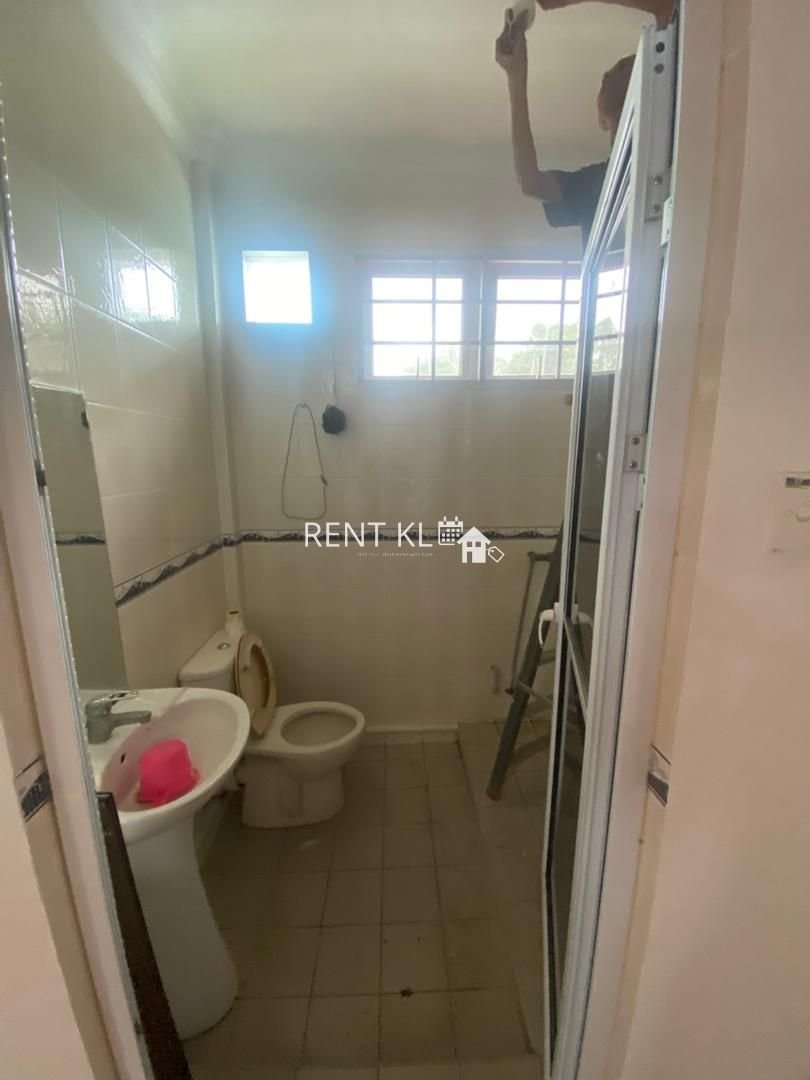 4 Bedrooms 2 Bathrooms 2 Storey Semi D House For Rent At Jalan Luak Bay Min Sing Garden Miri House For Rent 18
