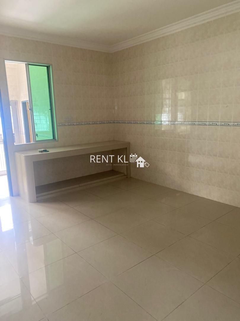 4 Bedrooms 2 Bathrooms 2 Storey Semi D House For Rent At Jalan Luak Bay Min Sing Garden Miri House For Rent 3
