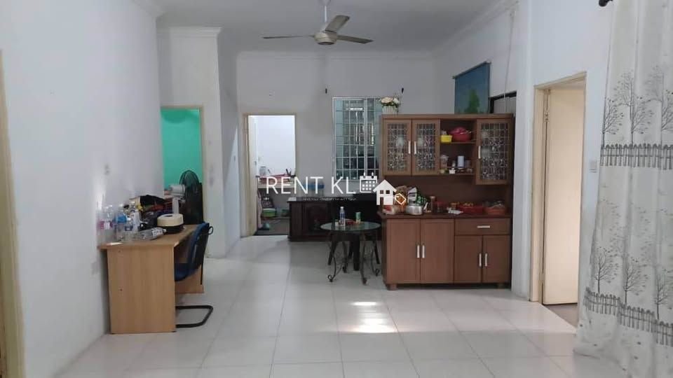 4 Bedrooms 3 Bathrooms 1 Storey Corner Terrace House For Rent At Senadin Miri House For Rent 2