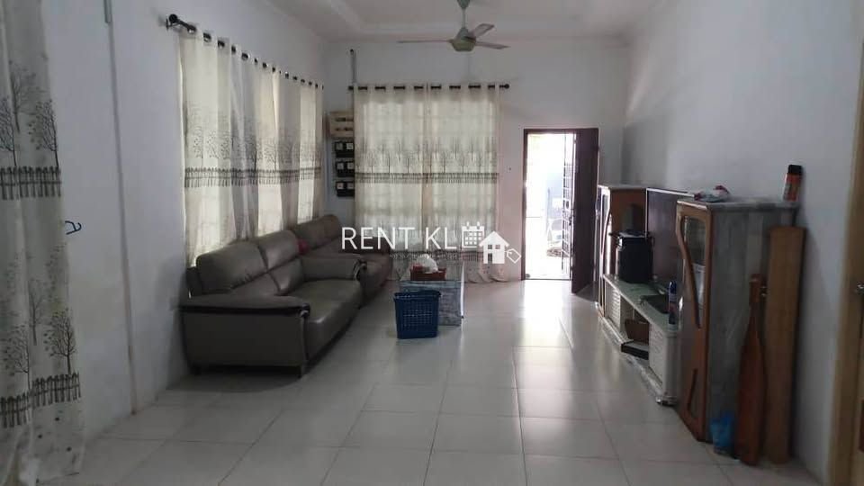 4 Bedrooms 3 Bathrooms 1 Storey Corner Terrace House For Rent At Senadin Miri House For Rent 3