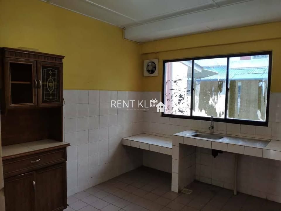 4 Bedrooms 3 Bathrooms 2 Storey Terrace House For Rent At Jalan Pujut 8 RPR Batu 6 Pujut Miri For Rent 2