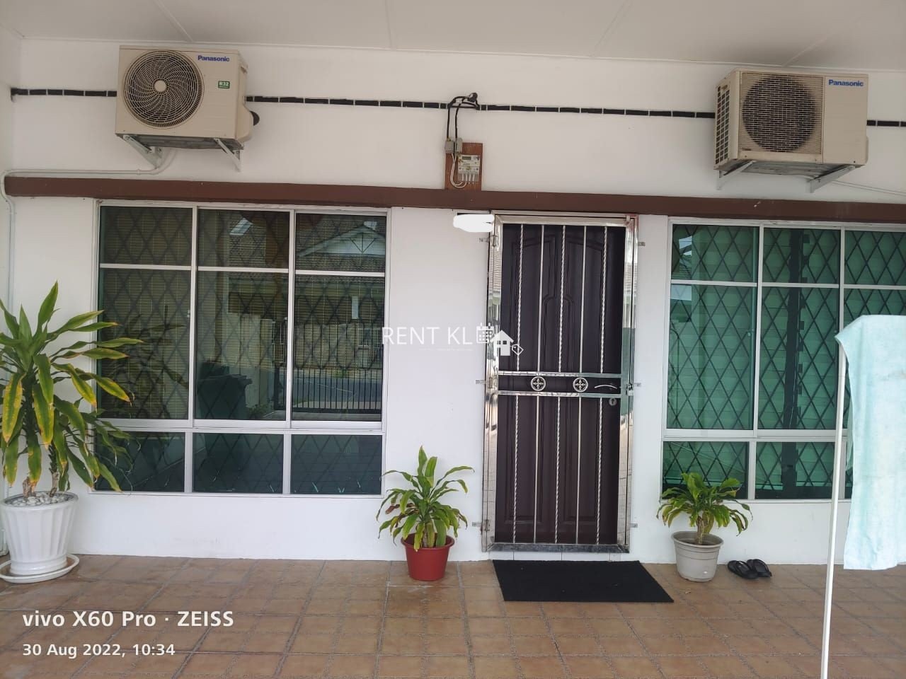 3 Bedrooms 2 Bathrooms 1 Storey Terrace House For Rent At Desa Bahagia Miri For Rent 1
