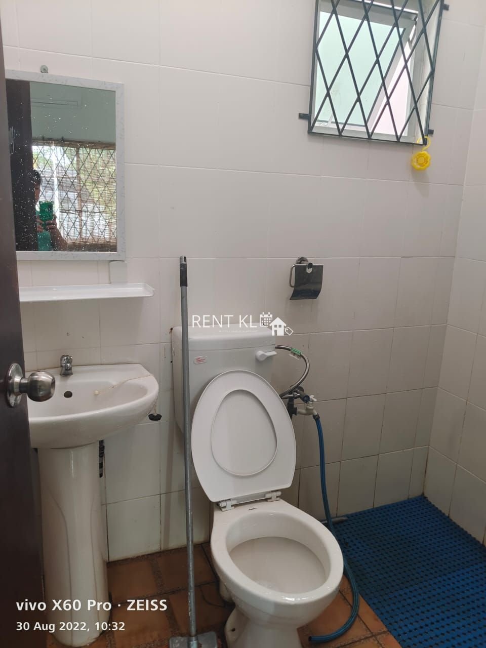 3 Bedrooms 2 Bathrooms 1 Storey Terrace House For Rent At Desa Bahagia Miri For Rent 6
