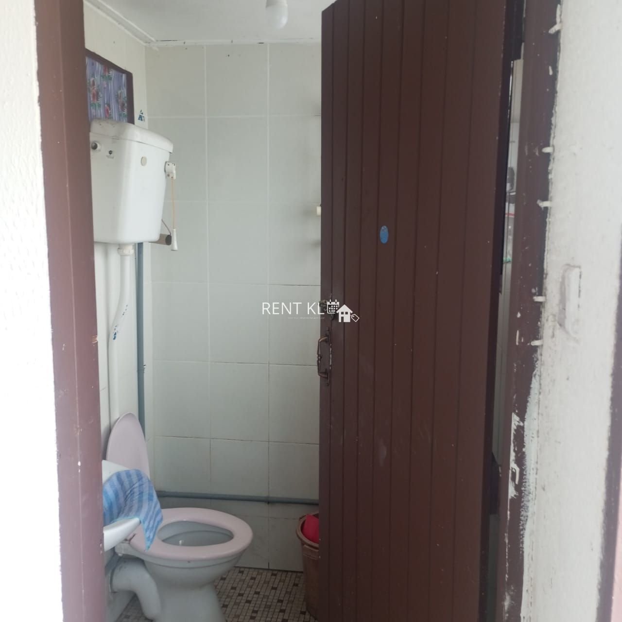 3 Bedrooms 2 Bathrooms1 Storey Terrace House For Rent At Piasau Jaya Miri For Rent 9