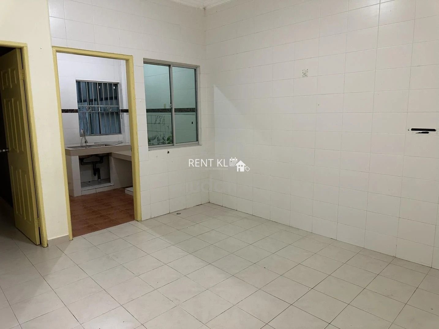 4 Bedrooms 2 Bathrooms Single Storey Terrace House For Rent At Desa Pujut 2 Bandar Baru Permyjaya Miri For Rent 2