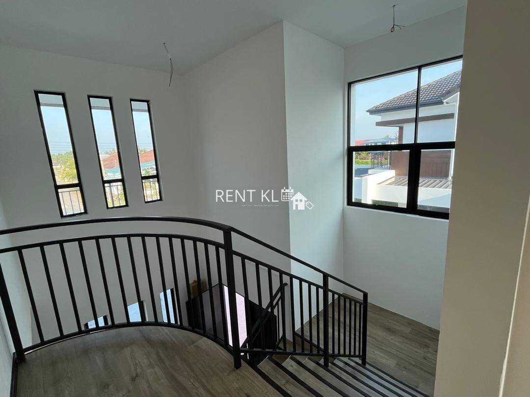 4 Bedrooms 3 Bathrooms 2 Storey Semi Detached House For Rent At Lutong Baru Miri For Rent 3